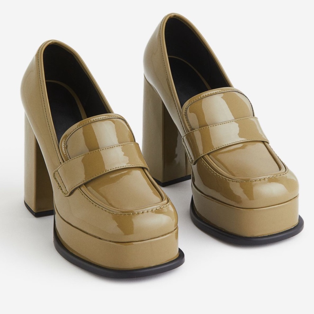 SOLD OUT NWT H&M PLATFORM HEELED LOAFERS OLIVE GREEN SIZE 7